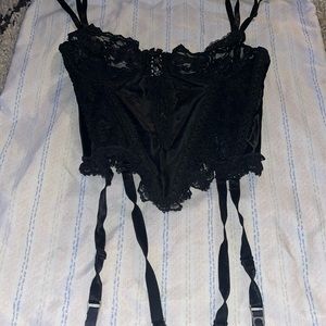 VICTORIA SECRET Corset Black with SUPER ELEGANT DETAIL/SIZE 32C/With hose clips